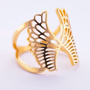 Anillo de mujer en acero de diseño mariposa